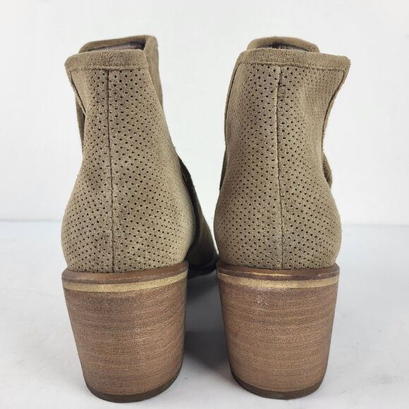 BP Ankle Booties Beige Suede Block Heels Casual Pull On Almond Size 7M - Picture 5 of 13